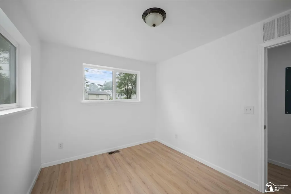 1152 Rambling Road Ypsilanti Charter Township MI 48198