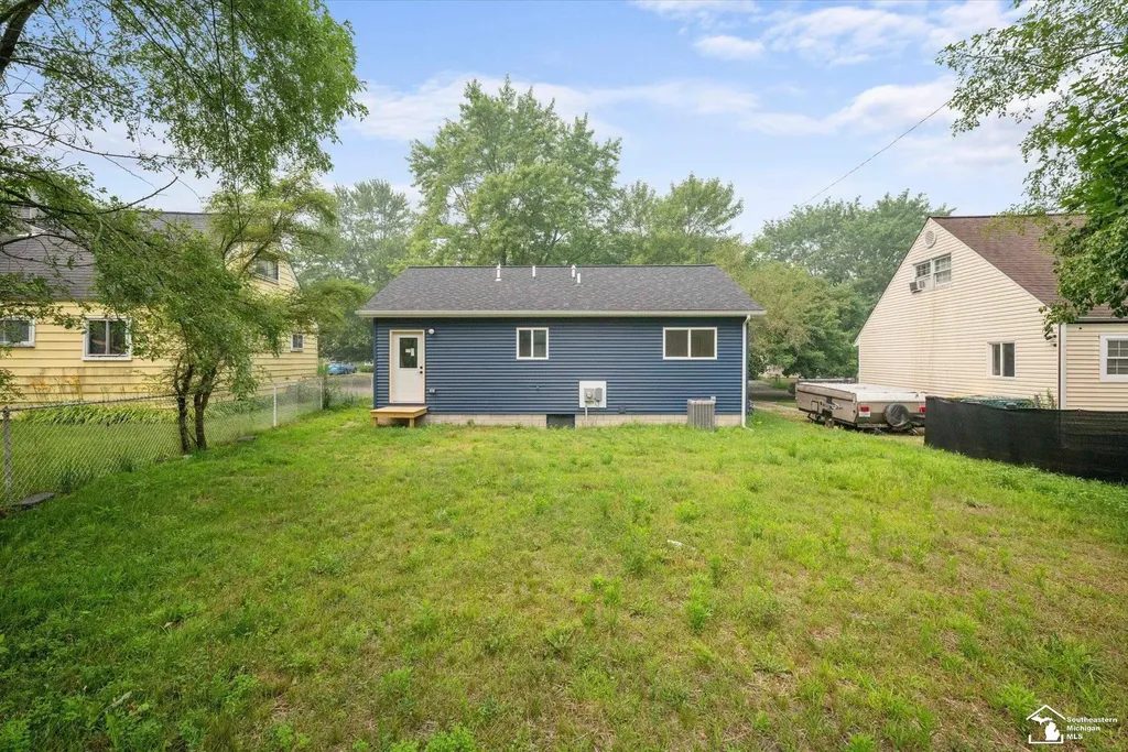 1152 Rambling Road Ypsilanti Charter Township MI 48198