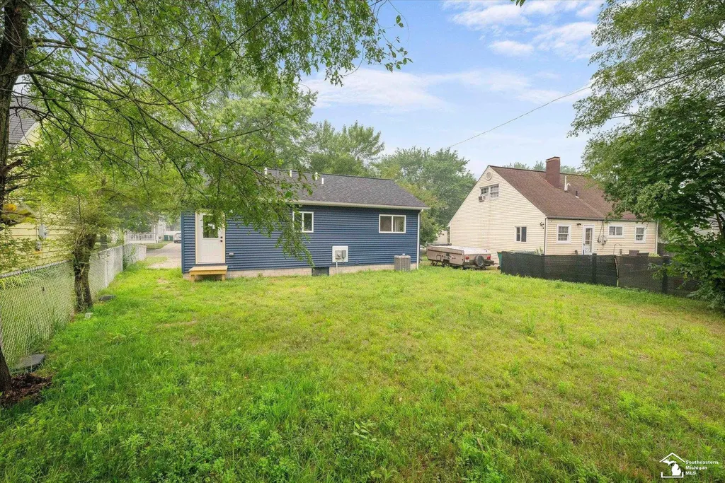 1152 Rambling Road Ypsilanti Charter Township MI 48198