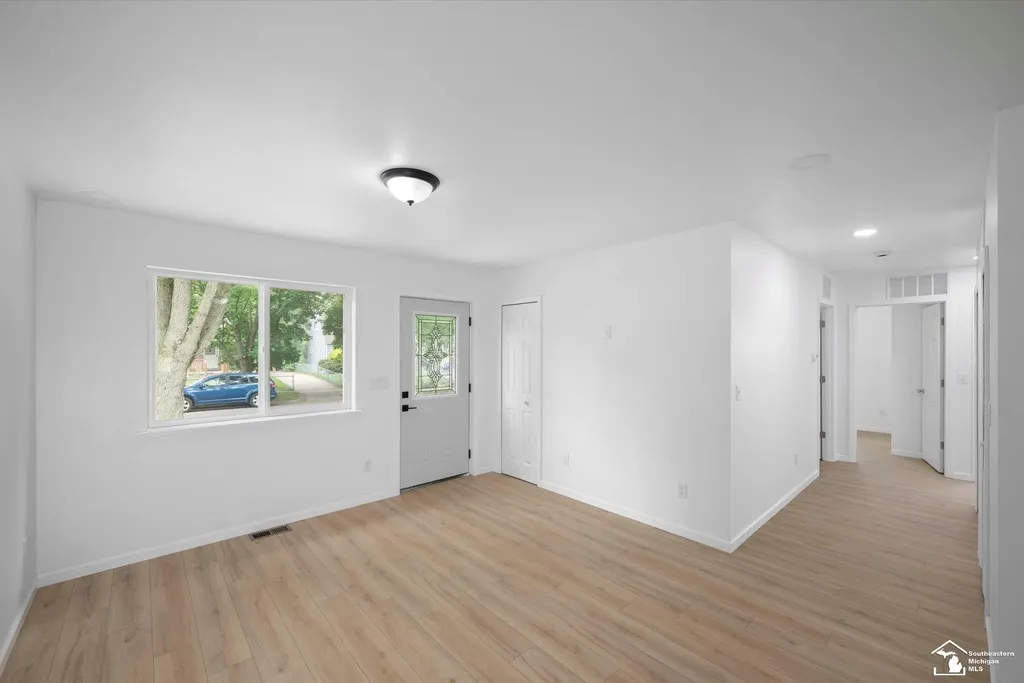 1152 Rambling Road Ypsilanti Charter Township MI 48198