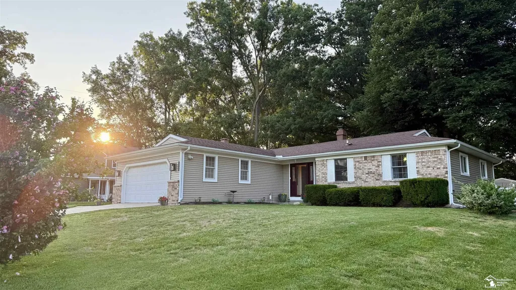 2038 Carisbrook Drive Bedford Township MI 48182