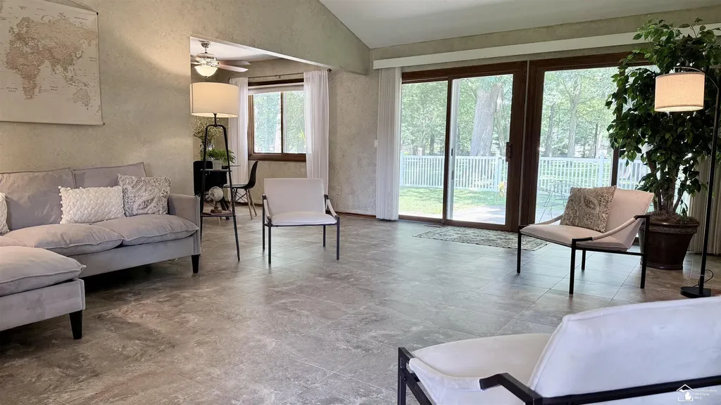 2038 Carisbrook Drive Bedford Township MI 48182