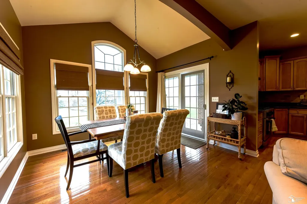 327 Pebble Beach Drive Frenchtown Township MI 48162