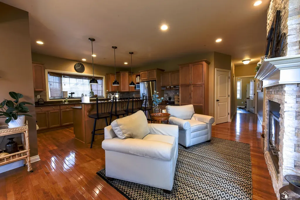 327 Pebble Beach Drive Frenchtown Township MI 48162