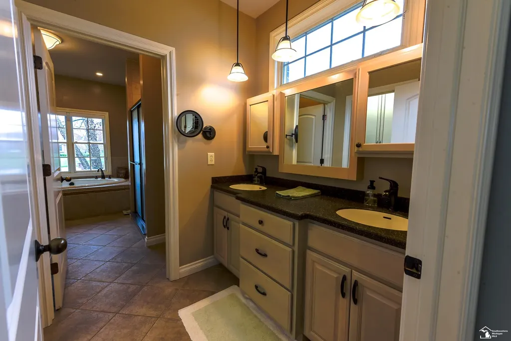 327 Pebble Beach Drive Frenchtown Township MI 48162