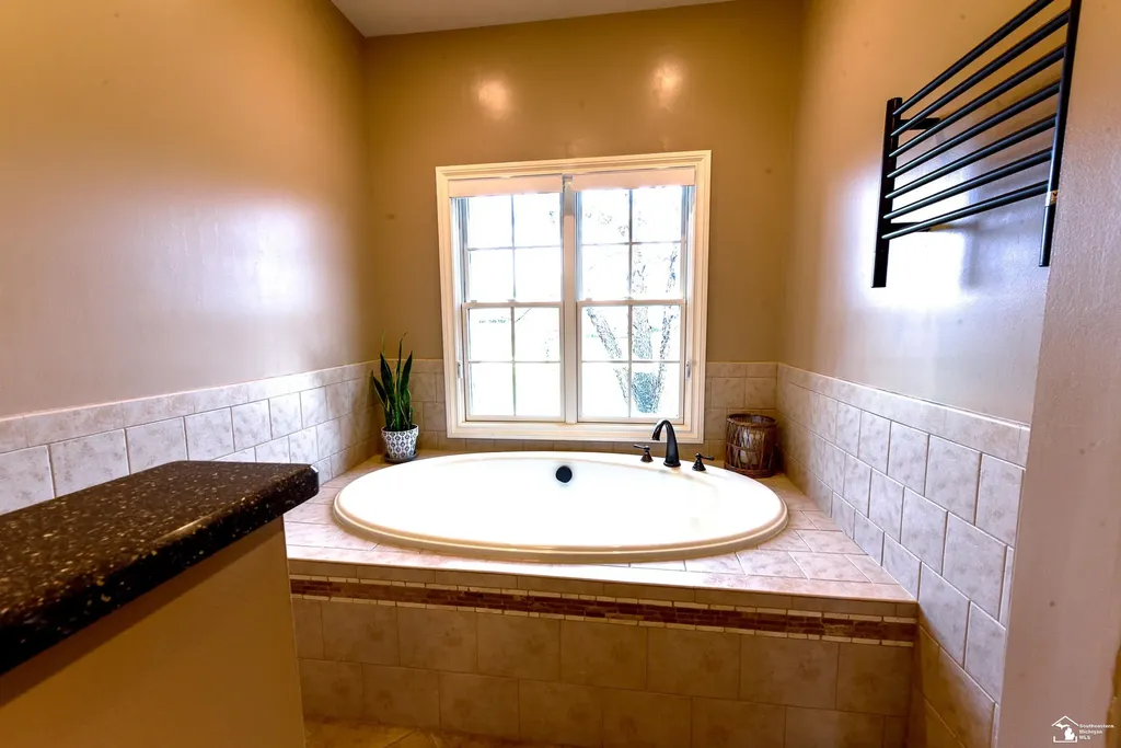 327 Pebble Beach Drive Frenchtown Township MI 48162