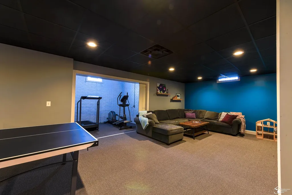 327 Pebble Beach Drive Frenchtown Township MI 48162