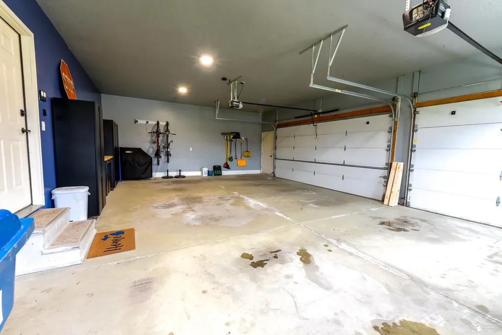 327 Pebble Beach Drive Frenchtown Township MI 48162