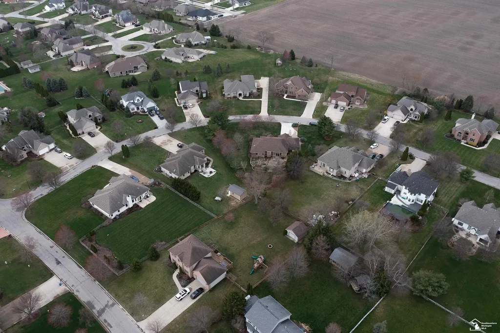 327 Pebble Beach Drive Frenchtown Township MI 48162