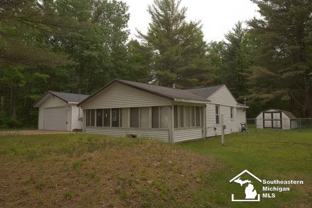 7798 Oak Road Richfield Township MI 48656