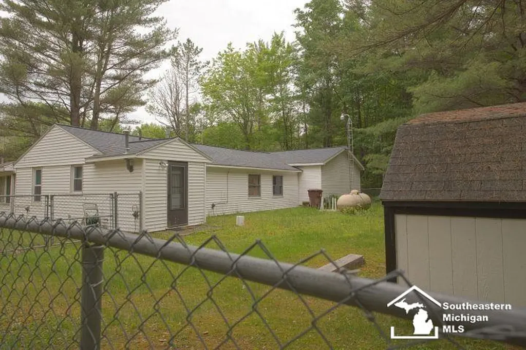 7798 Oak Road Richfield Township MI 48656