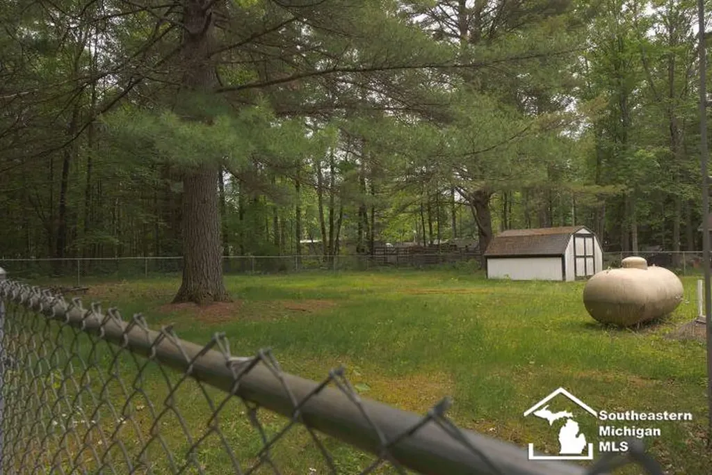 7798 Oak Road Richfield Township MI 48656