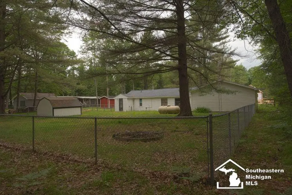 7798 Oak Road Richfield Township MI 48656