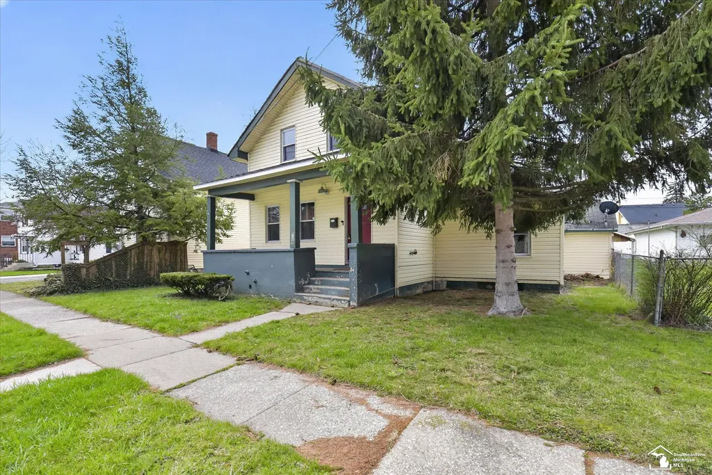 729 Obrien Street Monroe City MI 48161