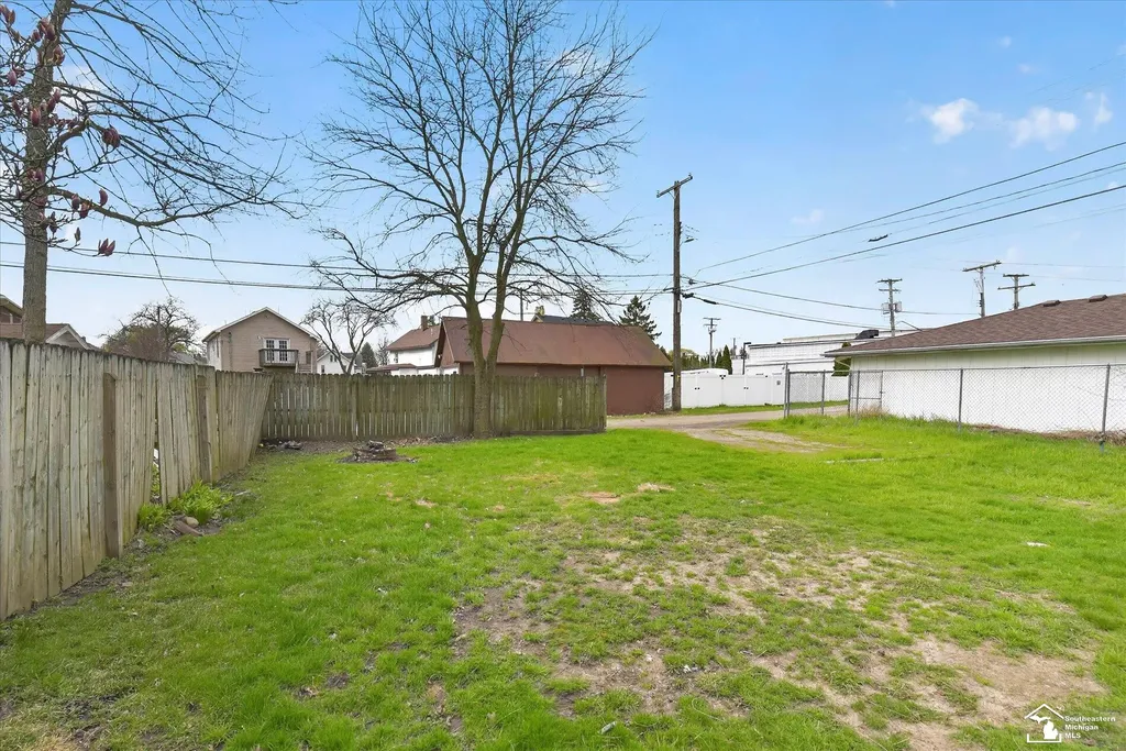 729 Obrien Street Monroe City MI 48161