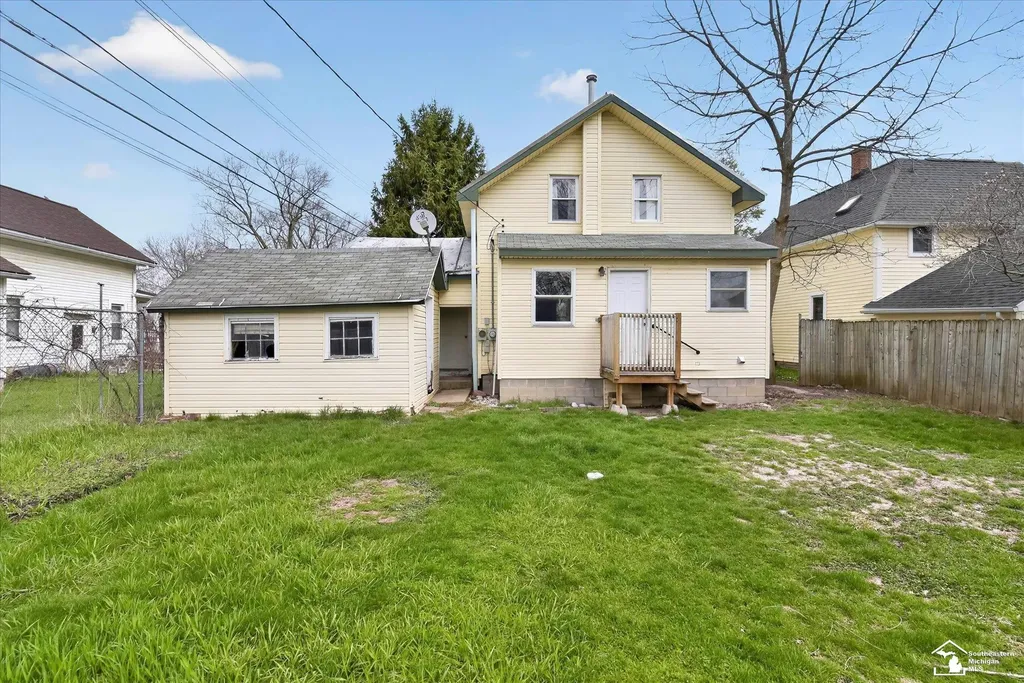 729 Obrien Street Monroe City MI 48161