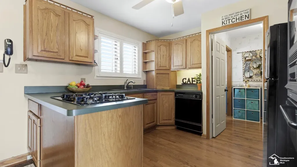 30990 Bayview Drive Gibraltar City MI 48173
