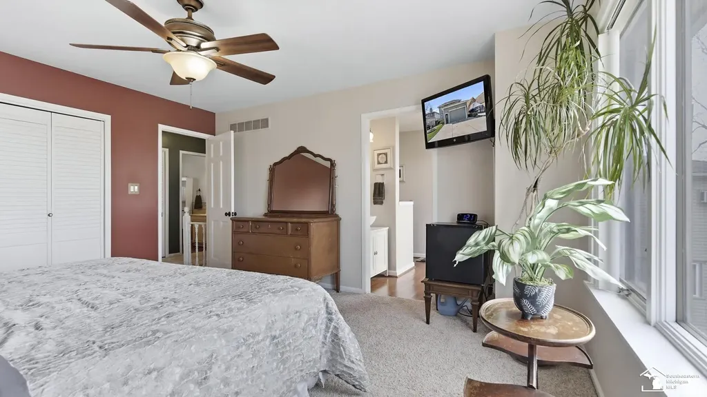 30990 Bayview Drive Gibraltar City MI 48173