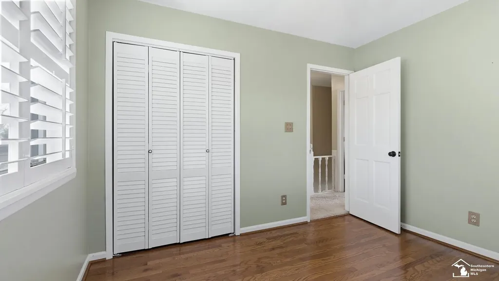 30990 Bayview Drive Gibraltar City MI 48173