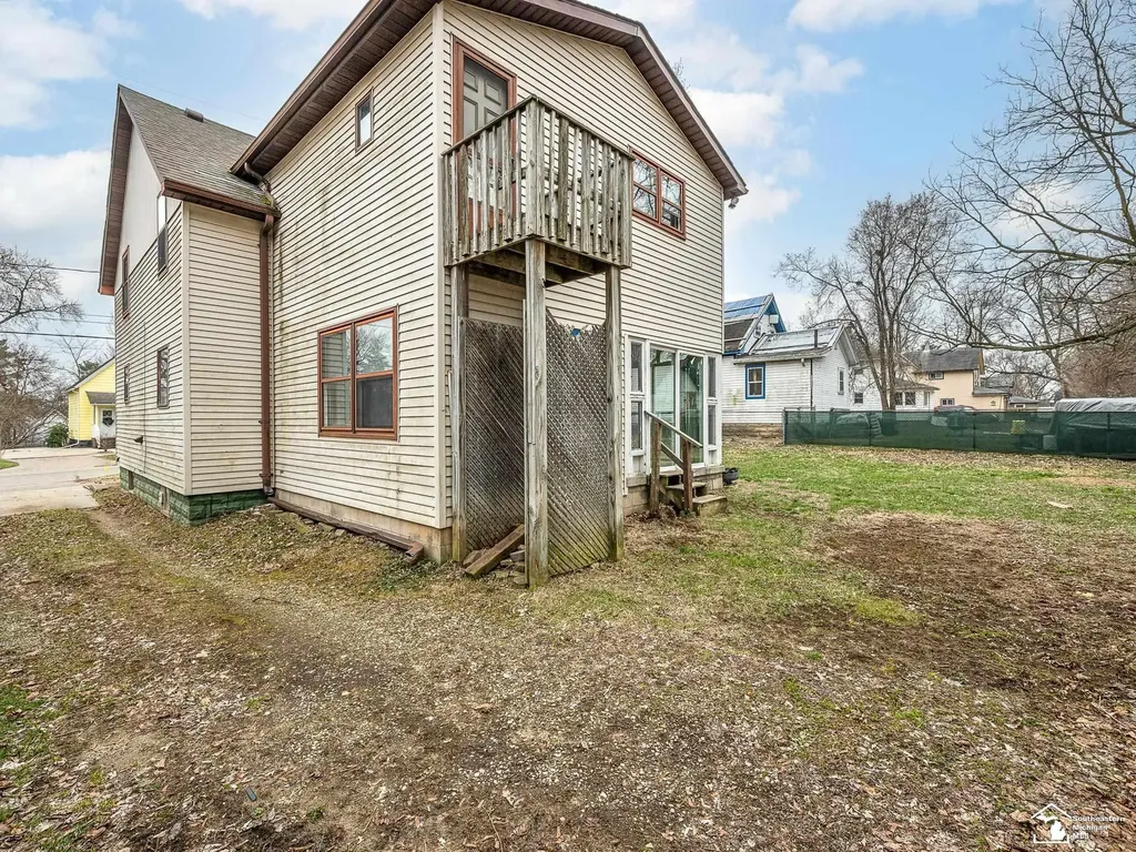 836 Lincoln Street Jackson City MI 49202
