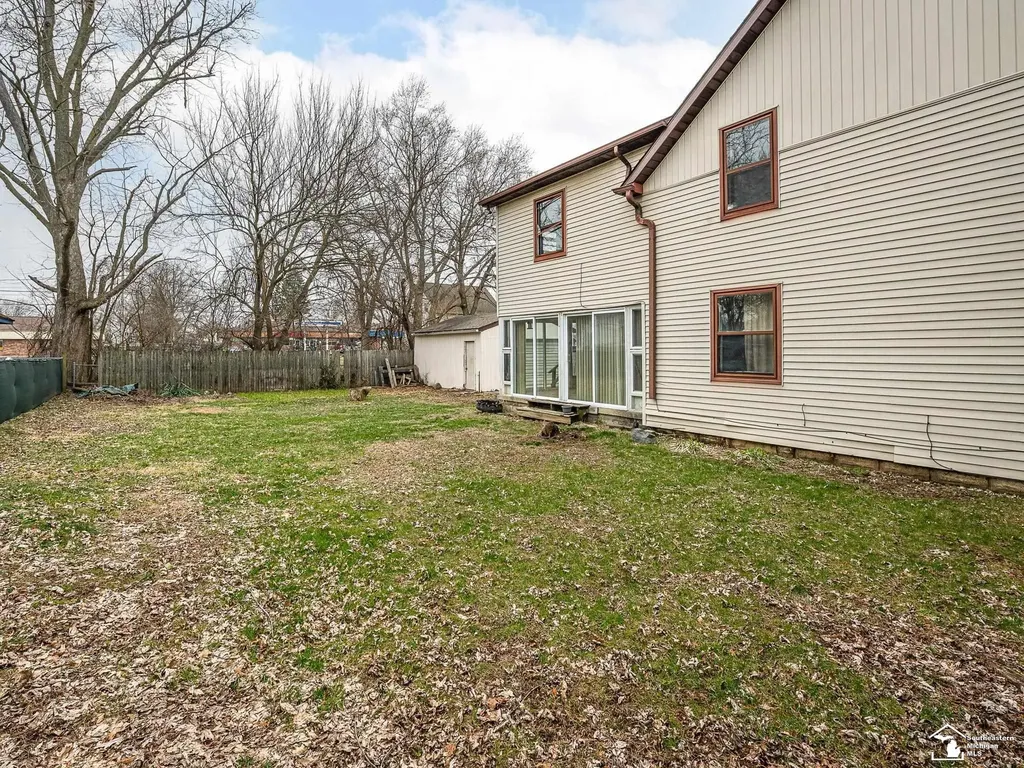 836 Lincoln Street Jackson City MI 49202