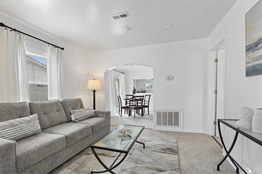 6590 S Huron River Drive South Rockwood Village MI 48179