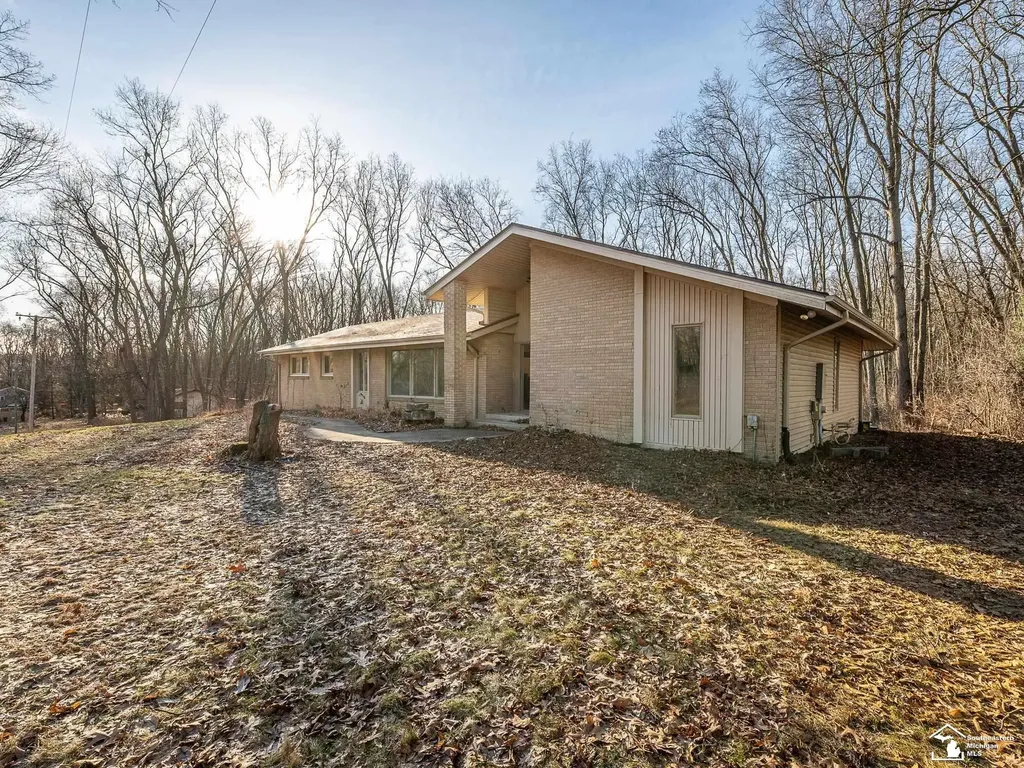 1795 Richards Road Liberty Township MI 49234