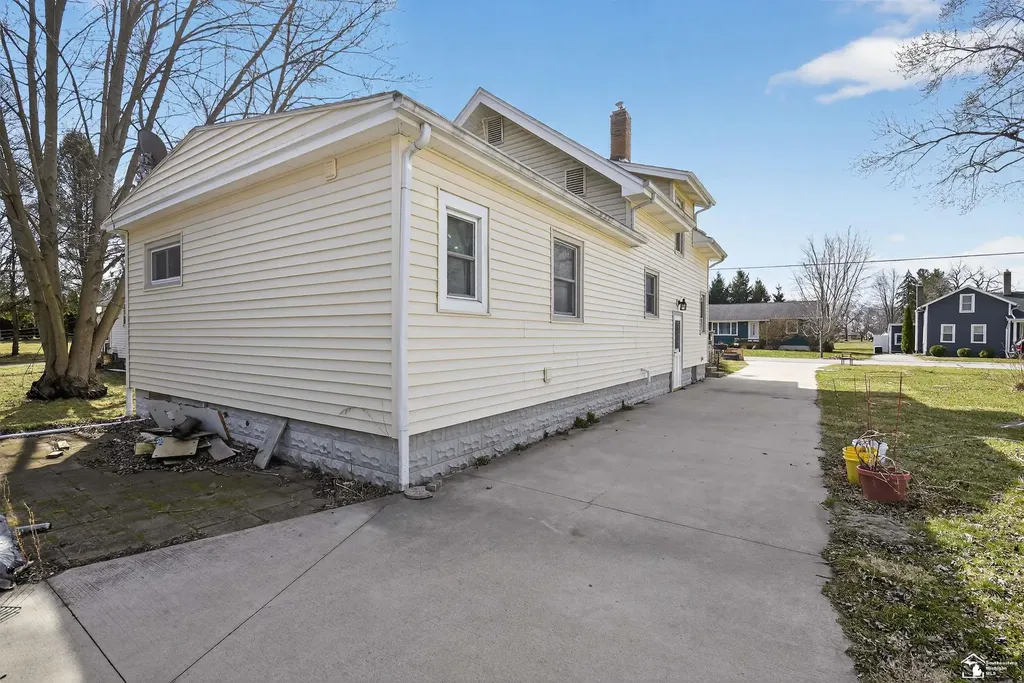 321 Cherry Street Blissfield Village MI 49228