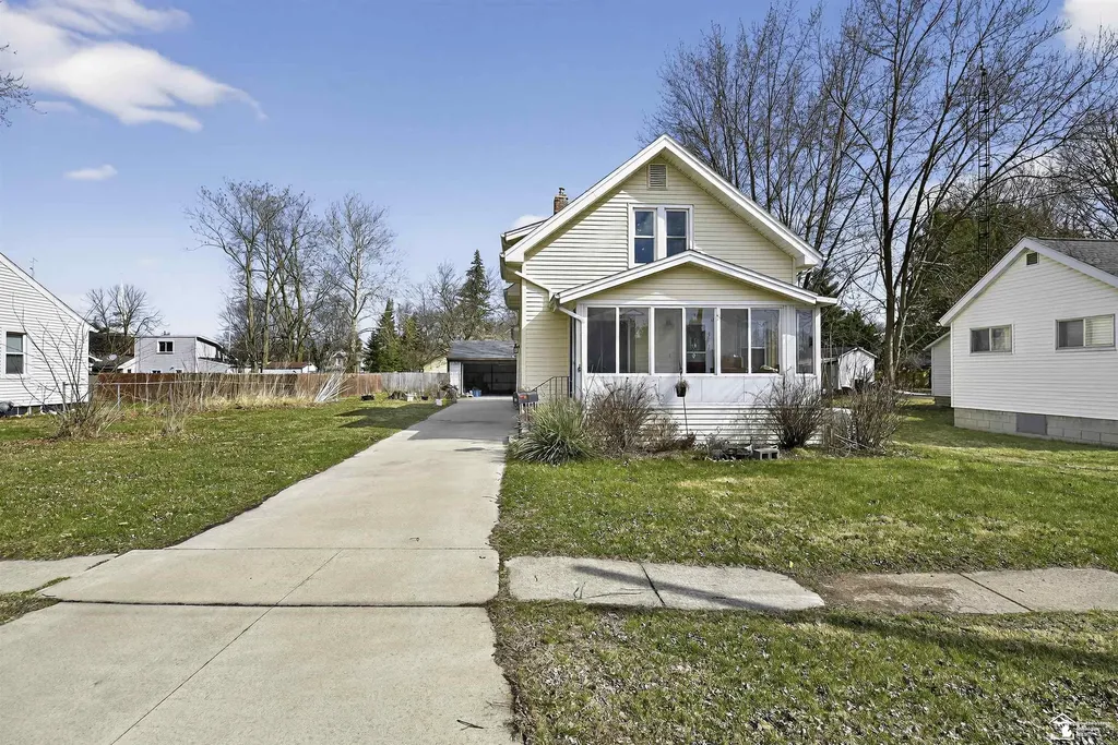 321 Cherry Street Blissfield Village MI 49228