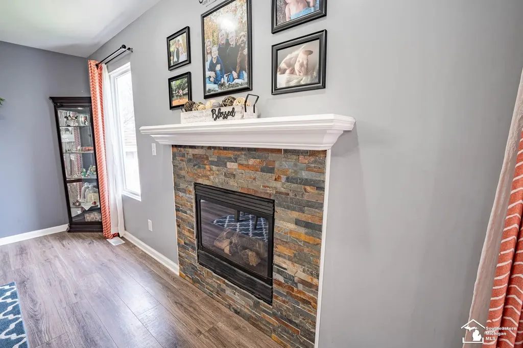 835 Golf Ridge Circle Dundee Village MI 48131