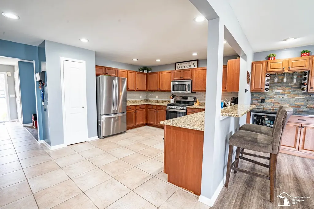 835 Golf Ridge Circle Dundee Village MI 48131