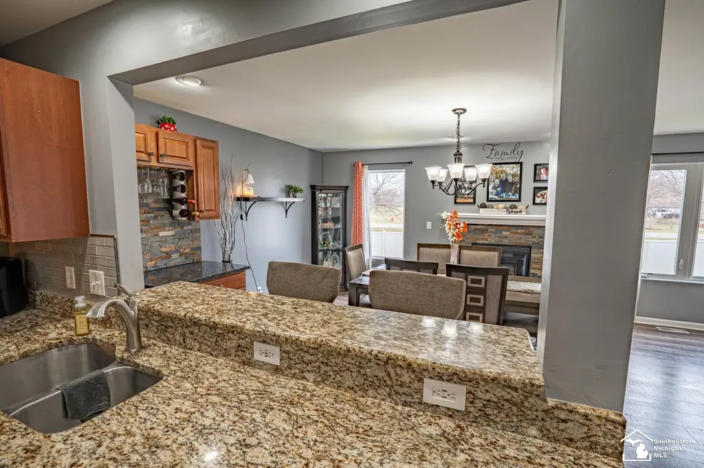 835 Golf Ridge Circle Dundee Village MI 48131