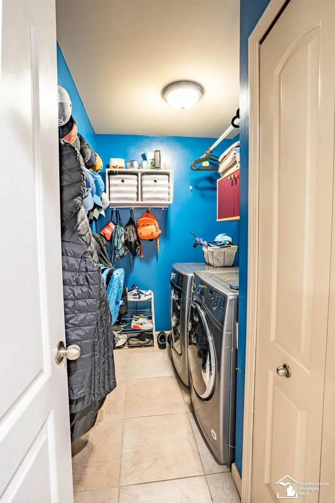 835 Golf Ridge Circle Dundee Village MI 48131