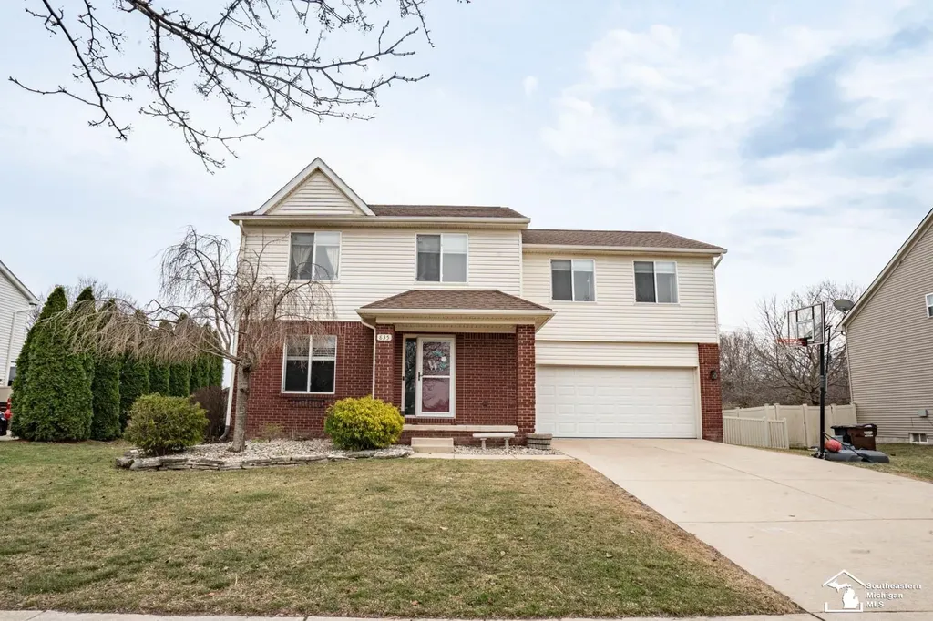 835 Golf Ridge Circle Dundee Village MI 48131
