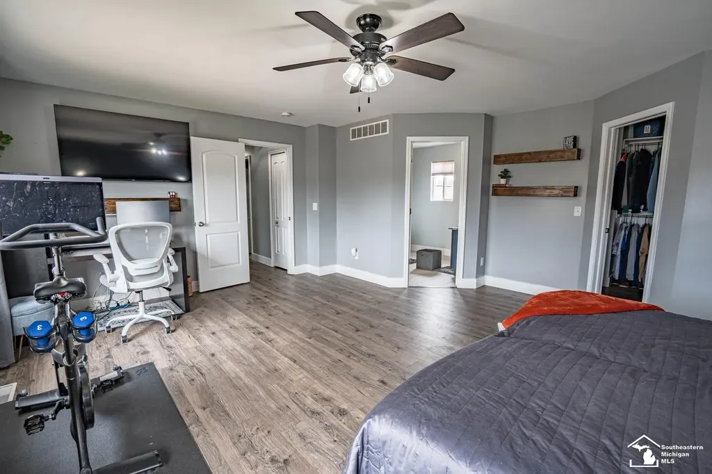 835 Golf Ridge Circle Dundee Village MI 48131