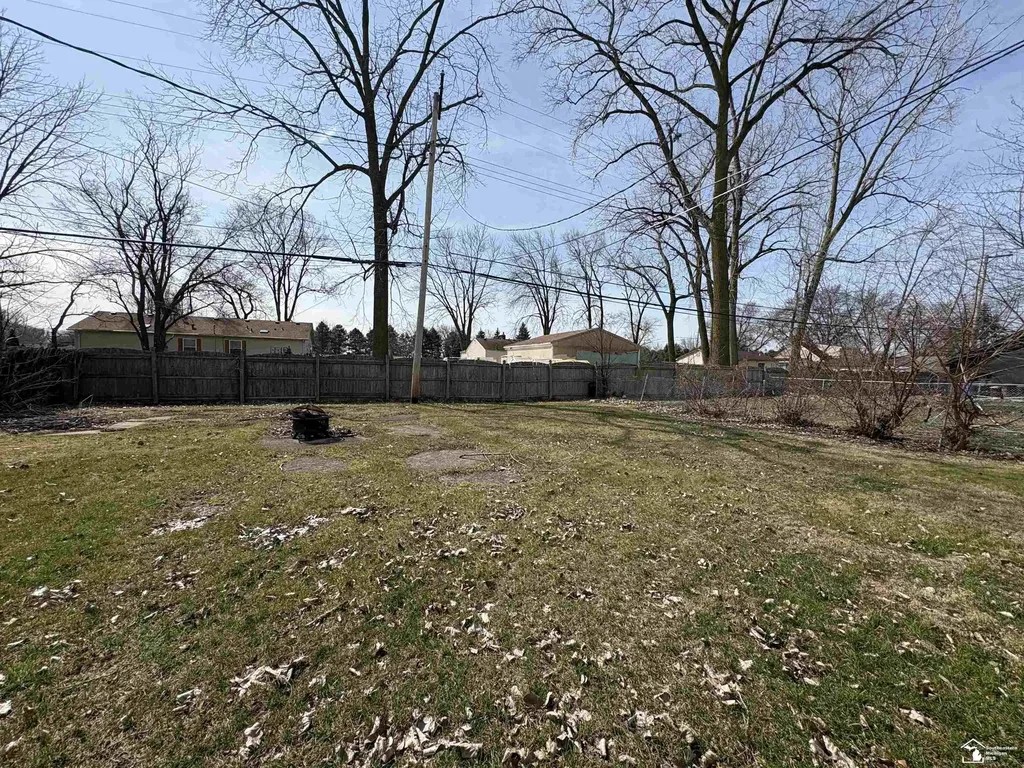 13910 Couwlier Avenue Warren City MI 48089