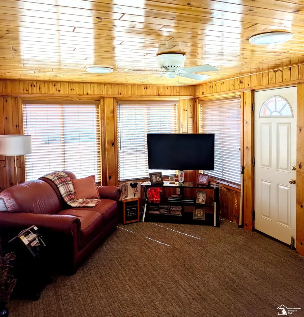10033 8th Street Oscoda Charter Township MI 48750