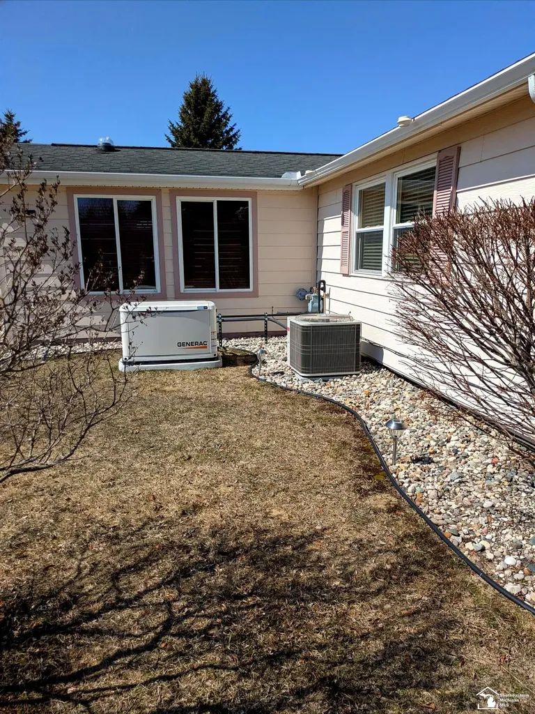 10033 8th Street Oscoda Charter Township MI 48750
