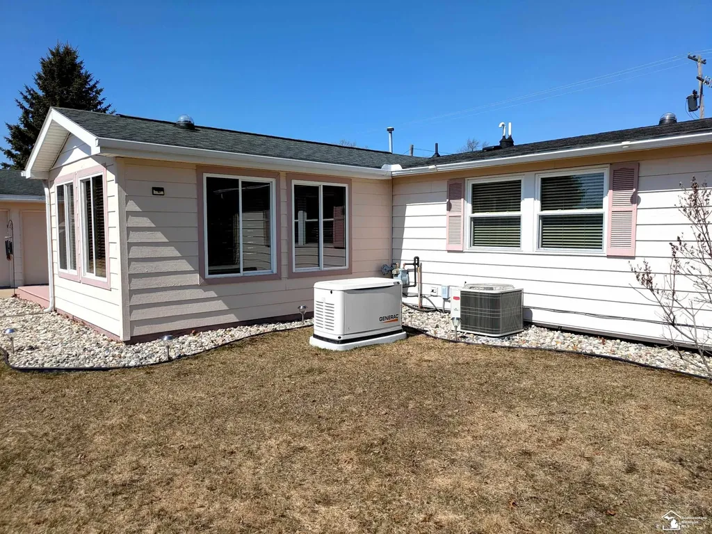 10033 8th Street Oscoda Charter Township MI 48750