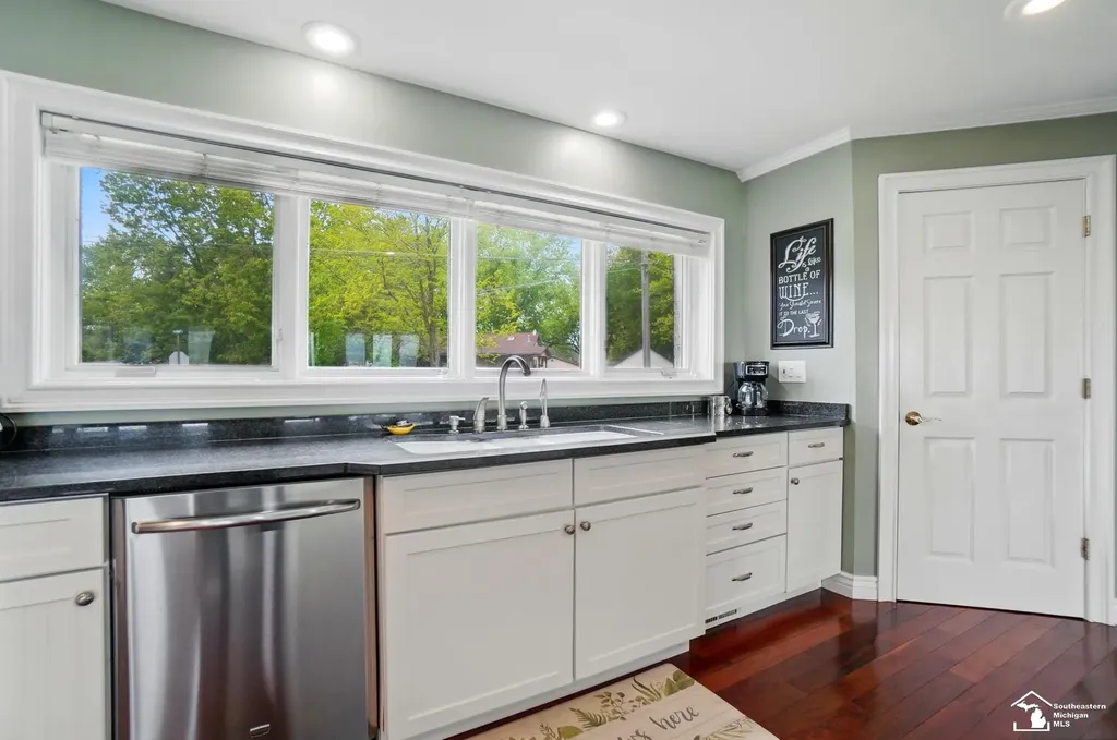 13542 Venetian Drive Monroe Charter Township MI 48161