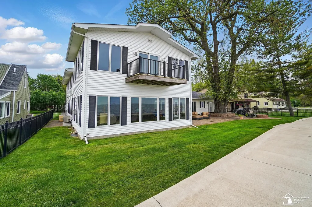 13542 Venetian Drive Monroe Charter Township MI 48161