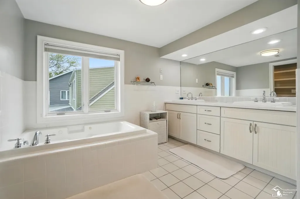 13542 Venetian Drive Monroe Charter Township MI 48161