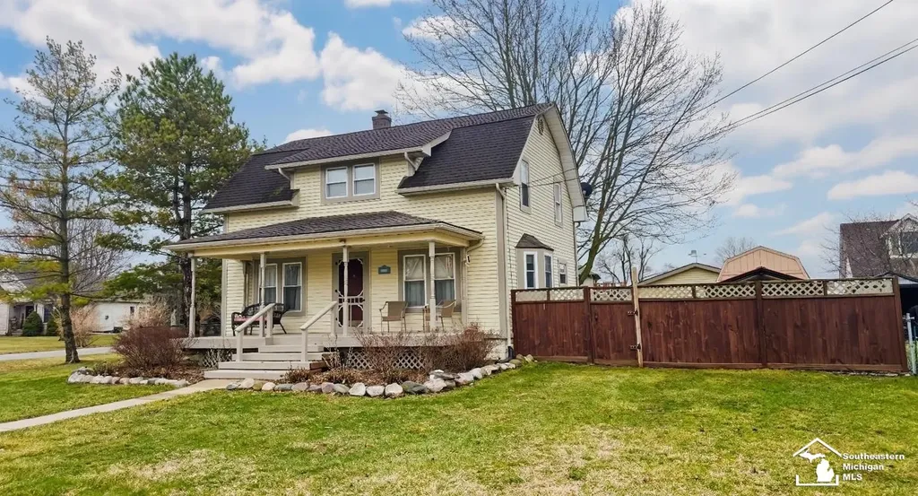 6964 S Huron River Drive South Rockwood Village MI 48179