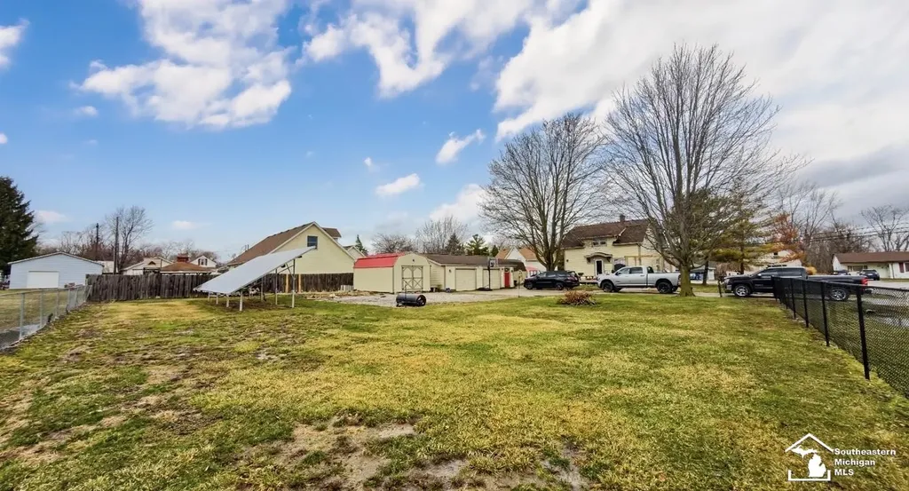 6964 S Huron River Drive South Rockwood Village MI 48179