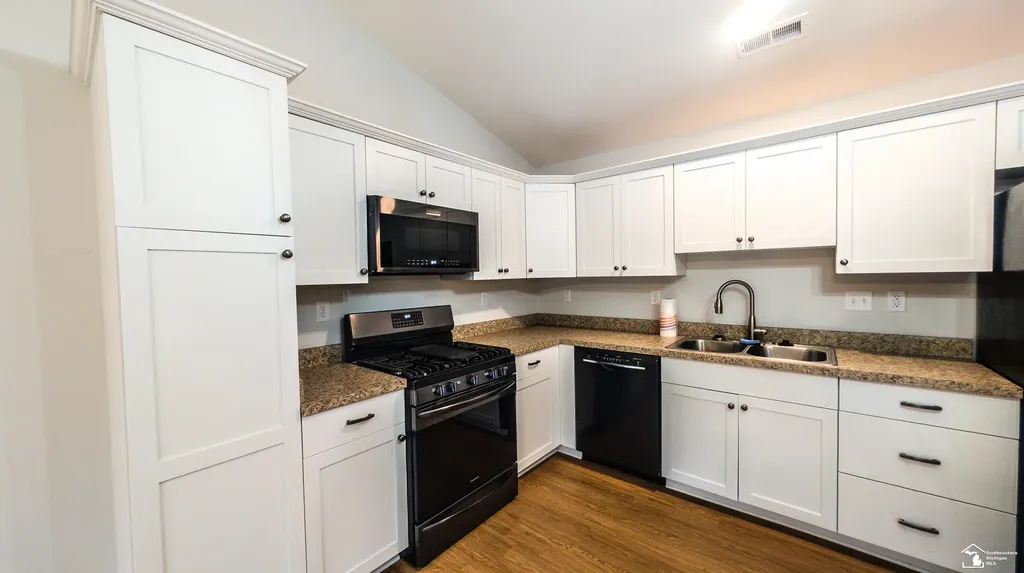 5203 Volterra Drive Monroe Charter Township MI 48161