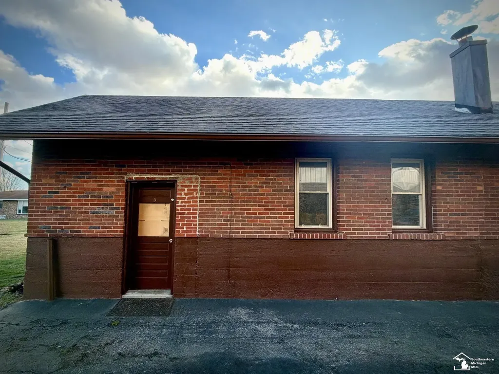 3778 N. Custer Road Frenchtown Township MI 48162