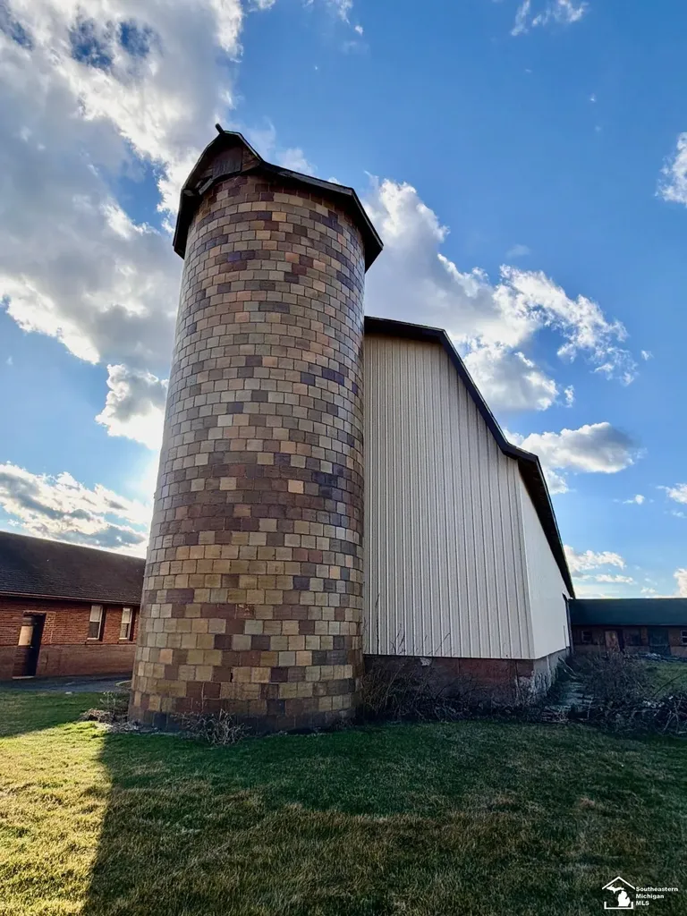 3778 N. Custer Road Frenchtown Township MI 48162