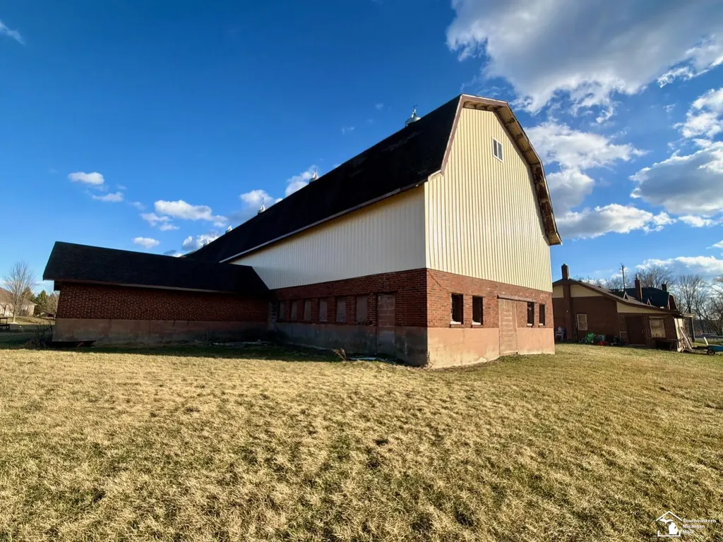 3778 N. Custer Road Frenchtown Township MI 48162