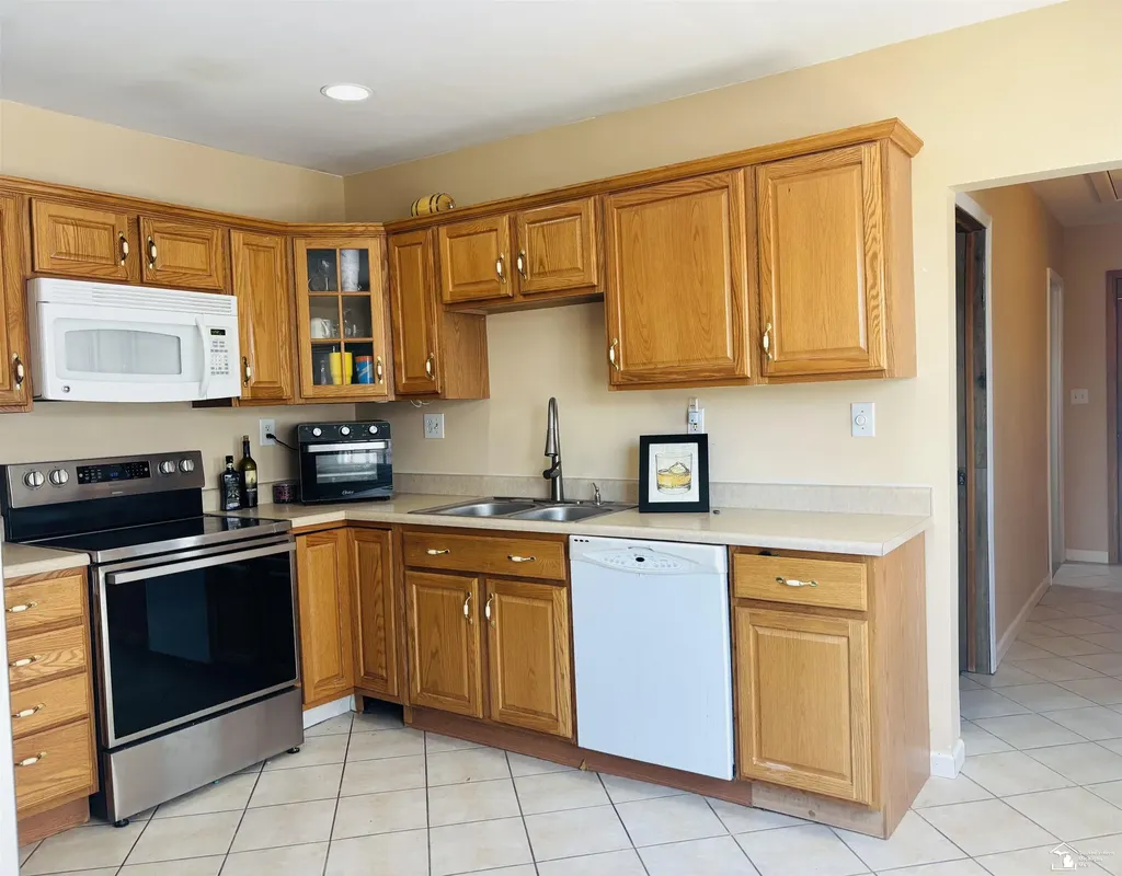 1416 Maple Street Wyandotte City MI 48192