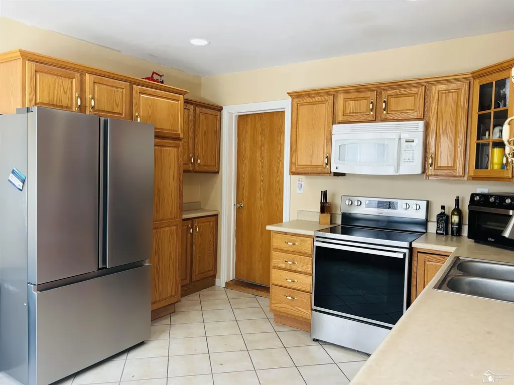 1416 Maple Street Wyandotte City MI 48192